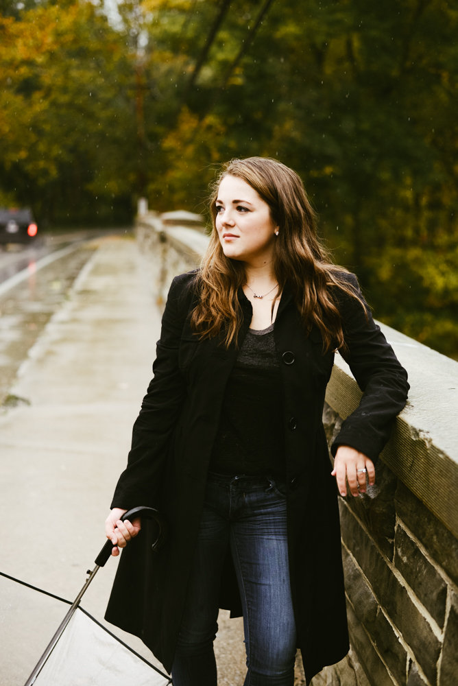 fall photography blogger rain autumn umbrella photo ideas