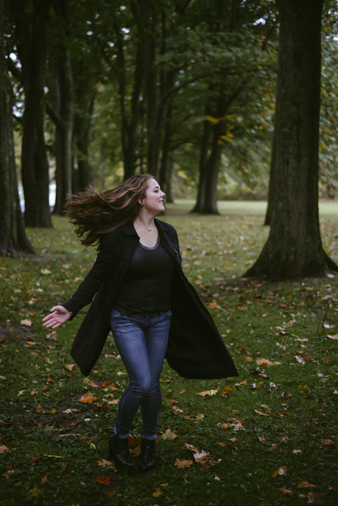 fall photography blogger rain autumn umbrella photo ideas