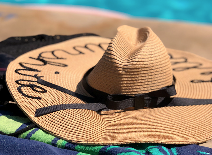 floppy-sequin-beach-hat-personalized-cheap-and-easy-diy