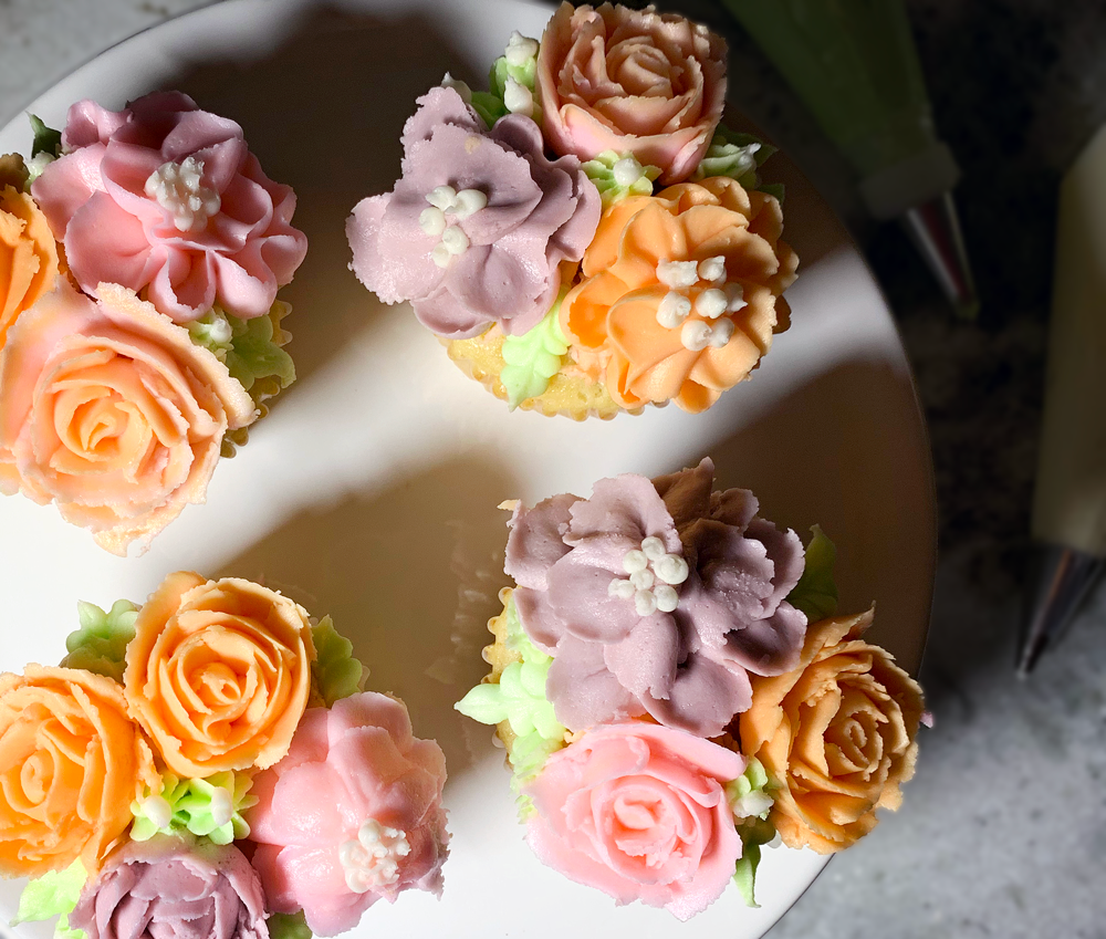 buttercream flower cupcakes decorating tutorial