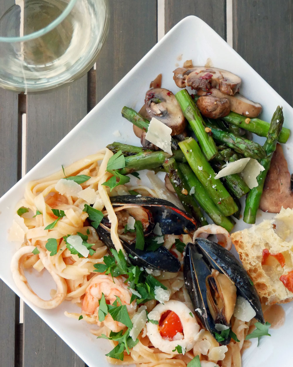 Linguine Allo Scoglio - Authentic Italian Seafood Pasta Guide & Recipe